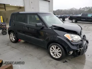 2011 Kia Soul + with VIN KNDJT2A22B7198811, listed as a Copart auction lot 47945175 with 297,493 mi miles and Salvage Title. Bid and sale history available at carsss.com. Image 4.
