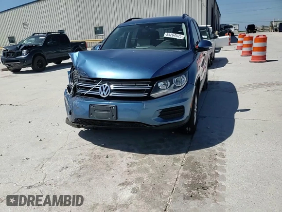 2017 Volkswagen Tiguan S с VIN WVGAV7AX2HW504340, выставлен на аукционе Copart как лот 54264525 с пробегом 78 565 миль миль и Списание • Salvage title. История ставок и продаж доступна на DreamBid. Изображение 14.