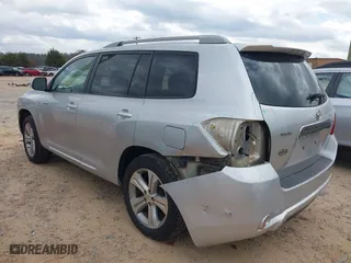 2008 Toyota Highlander Sport with VIN JTEDS43A382007009, listed as a IAAI auction lot 41843043 with 301,488 mi miles. Bid and sale history available at carsss.com. Image 3.