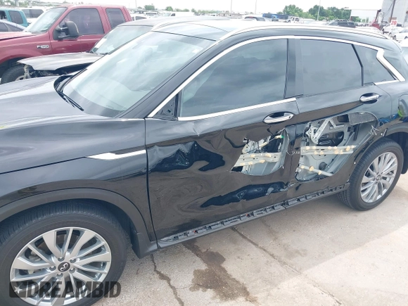 2024 Infiniti QX50 Luxe with VIN 3PCAJ5BA7RF101801, listed as a IAAI auction lot 42109462 with 15,768 mi miles and . Bid and sale history available at DreamBid. Image 6.