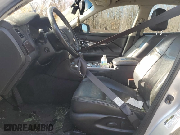 2015 Infiniti Q70 z VIN JN1BY1AR4FM560130, wystawiony jako Copart lot #46022855 z przebiegiem Nie podano mil oraz Szkoda całkowita • Salvage title. Historia ofert i sprzedaży dostępna na DreamBid. Obrazek 7.