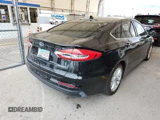 2020 Ford Fusion SE с VIN 3FA6P0LU9LR177063, выставлен на аукционе IAAI как лот 42785490 с пробегом 51 258 миль миль и . История ставок и продаж доступна на DreamBid. Изображение 16.
