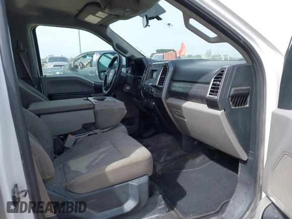 2017 Ford F-250 Lariat z VIN 1FT7W2BT7HEE48637, wystawiony jako IAAI lot #42234510 z przebiegiem 200 831 mil mil oraz . Historia ofert i sprzedaży dostępna na DreamBid. Obrazek 5.
