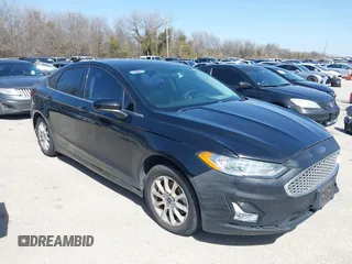 2018 Ford Fusion S with VIN 3FA6P0G70JR262570, listed as a IAAI auction lot 41726472 with 77,658 mi miles. Bid and sale history available at carsss.com. Image 1.