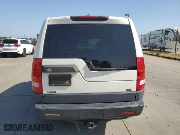 2006 Land Rover LR3 z VIN SALAD24406A409600, wystawiony jako Copart lot #55176245 z przebiegiem 183 635 mil mil oraz Szkoda całkowita • Salvage title. Historia ofert i sprzedaży dostępna na DreamBid. Obrazek 6.