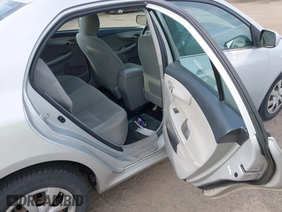 2013 Toyota Corolla L with VIN 2T1BU4EE3DC940460, listed as a IAAI auction lot 42155611 with 92,992 mi miles and . Bid and sale history available at carsss.com. Image 8.