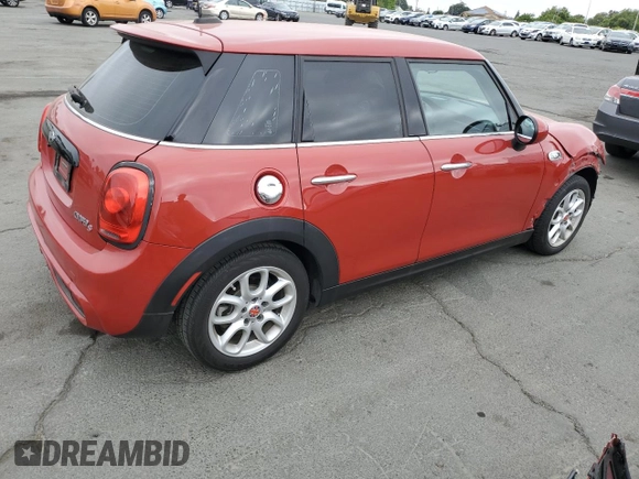 2015 MINI Hardtop 4 Door S z VIN WMWXU3C51F2B56847, wystawiony jako Copart lot #59396195 z przebiegiem 70 821 mil mil oraz Szkoda całkowita • Salvage title. Historia ofert i sprzedaży dostępna na DreamBid. Obrazek 3.
