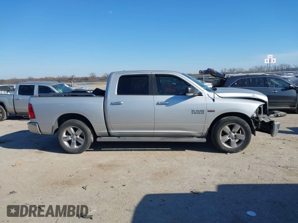 2015 Ram 1500 Lone Star z VIN 1C6RR6LT0FS500850, wystawiony jako IAAI lot #41273883 z przebiegiem 120 178 mil mil oraz . Historia ofert i sprzedaży dostępna na DreamBid. Obrazek 13.