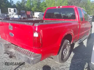 2008 Ford F-250 XL z VIN 1FTNX20588EA94040, wystawiony jako IAAI lot #41965704 z przebiegiem 258 791 mil mil oraz . Historia ofert i sprzedaży dostępna na DreamBid. Obrazek 4.