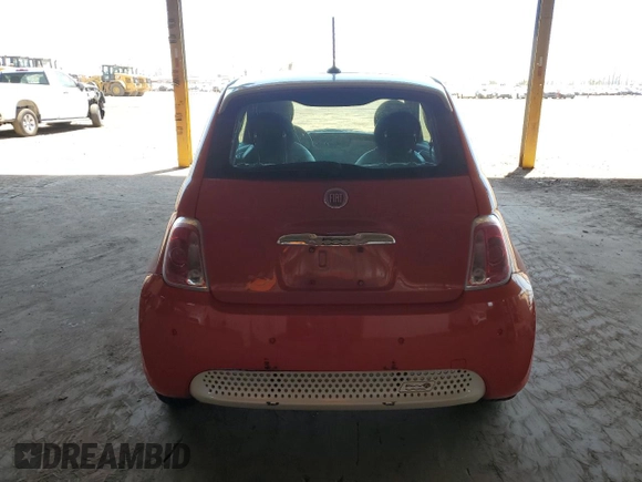 2015 FIAT 500e with VIN 3C3CFFGE6FT507288, listed as a Copart auction lot 61210945 with 47,512 mi miles and Clean title. Bid and sale history available at DreamBid. Image 6.