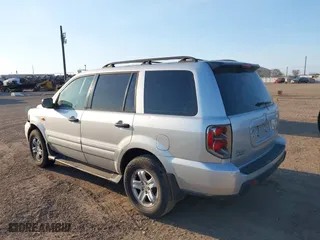 2007 Honda Pilot LX with VIN 5FNYF28197B018888, listed as a IAAI auction lot 41647146 with 176,767 mi miles. Bid and sale history available at carsss.com. Image 14.