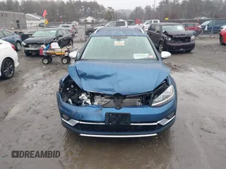 2018 Volkswagen Golf S z VIN 3VWH17AU9JM759994, wystawiony jako IAAI lot #41054231 z przebiegiem 42 651 mil mil oraz . Historia ofert i sprzedaży dostępna na DreamBid. Obrazek 12.