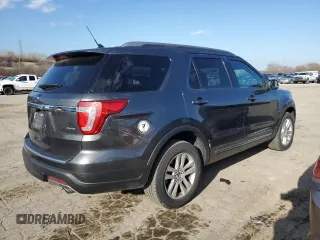 2018 Ford Explorer XLT with VIN 1FM5K8D89JGB05218, listed as a Copart auction lot 49949485 with 86,223 mi miles and Clean Title. Bid and sale history available at carsss.com. Image 3.