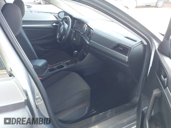 2020 Volkswagen Jetta S z VIN 3VWC57BU6LM102957, wystawiony jako IAAI lot #42170386 z przebiegiem 85 684 mil mil oraz . Historia ofert i sprzedaży dostępna na DreamBid. Obrazek 5.