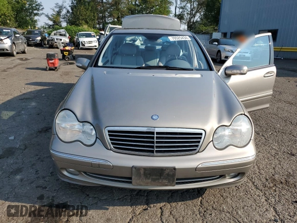 2003 Mercedes-Benz C 230 Kompressor with VIN WDBRF40J13A476678, listed as a Copart auction lot 70525434 with 138,793 mi miles and Salvage Title. Bid and sale history available at DreamBid. Image 5.