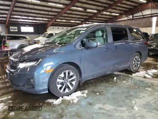 2025 Honda Odyssey EX-L with VIN 5FNRL6H6XSB017869, listed as a Copart auction lot 45461005 with 4,884 mi miles and Salvage Title. Bid and sale history available at carsss.com. Image 1.