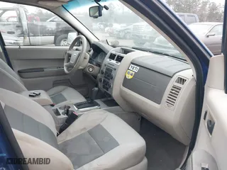 2008 Ford Escape XLT with VIN 1FMCU93Z38KD13961, listed as a IAAI auction lot 41798710 with 133,231 mi miles. Bid and sale history available at carsss.com. Image 5.