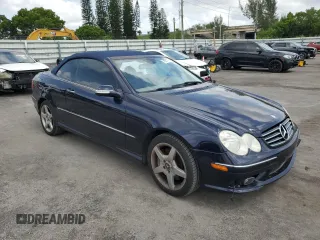 2005 Mercedes-Benz CLK 500 with VIN WDBTK75G65T040674, listed as a Copart auction lot 59931775 with 672 mi miles and Clean title. Bid and sale history available at DreamBid. Image 4.