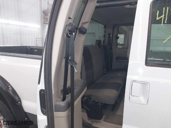 2009 Ford Super Duty F-250 SRW XL with VIN 1FTSX21579EA23060, listed as a IAAI auction lot 41308974 with 186,631 mi miles. Bid and sale history available at carsss.com. Image 8.