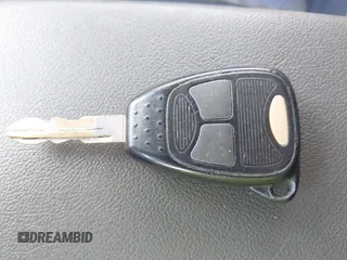 2007 Dodge Caliber SXT z VIN 1B3HB48B47D157531, wystawiony jako IAAI lot #42234198 z przebiegiem 168 665 mil mil oraz . Historia ofert i sprzedaży dostępna na DreamBid. Obrazek 11.