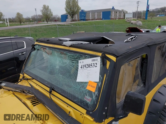 2000 Jeep Wrangler SE with VIN 1J4FA29P5YP705215, listed as a IAAI auction lot 41920532 with 92,927 mi miles and . Bid and sale history available at DreamBid. Image 6.