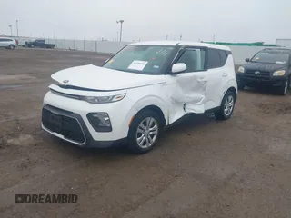 2020 Kia Soul S with VIN KNDJ23AU7L7709330, listed as a IAAI auction lot 41598480 with 29,697 mi miles. Bid and sale history available at carsss.com. Image 2.