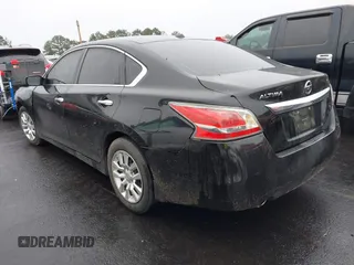 2015 Nissan Altima S z VIN 1N4AL3AP0FN384436, wystawiony jako IAAI lot #42374278 z przebiegiem 167 289 mil mil oraz . Historia ofert i sprzedaży dostępna na DreamBid. Obrazek 3.