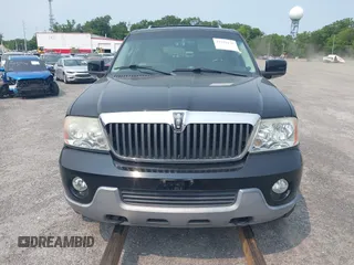 2003 Lincoln Navigator Luxury z VIN 5LMFU28R33LJ13692, wystawiony jako IAAI lot #42226136 z przebiegiem 161 104 mil mil oraz . Historia ofert i sprzedaży dostępna na DreamBid. Obrazek 6.