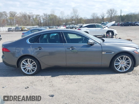 2016 Jaguar XF 35t Prestige with VIN SAJBE4BV6GCY15579, listed as a IAAI auction lot 42038482 with 80,269 mi miles and . Bid and sale history available at DreamBid. Image 13.