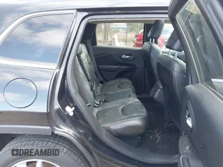 2014 Jeep Cherokee Limited with VIN 1C4PJMDS2EW153305, listed as a IAAI auction lot 41908007 with 88,015 mi miles. Bid and sale history available at carsss.com. Image 8.