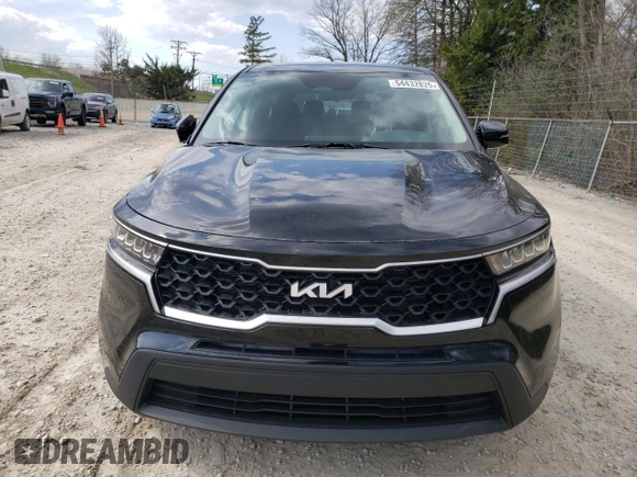 2023 Kia Sorento LX z VIN 5XYRGDLC4PG216535, wystawiony jako Copart lot #54432825 z przebiegiem 11 410 mil mil oraz Szkoda całkowita • Salvage title. Historia ofert i sprzedaży dostępna na DreamBid. Obrazek 5.