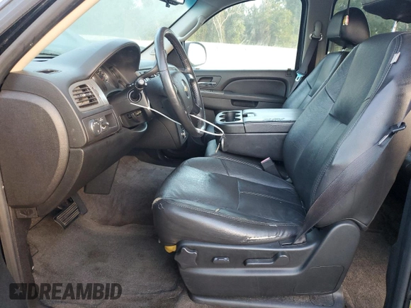 2010 Chevrolet Suburban LS with VIN 1GNUCHE08AR239090, listed as a Copart auction lot 76186564 with 0 mi miles and Salvage Title. Bid and sale history available at carsss.com. Image 7.
