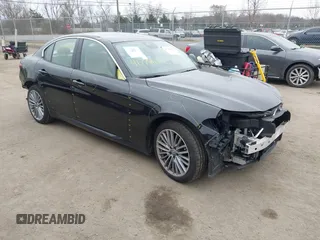 2019 Alfa Romeo Giulia Ti z VIN ZARFANBN0K7604693, wystawiony jako IAAI lot #41794458 z przebiegiem 34 052 mil mil oraz . Historia ofert i sprzedaży dostępna na DreamBid. Obrazek 1.