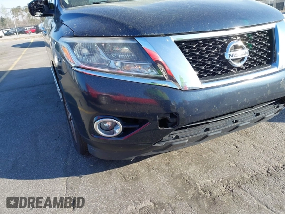 2013 Nissan Pathfinder SV with VIN 5N1AR2MM2DC607889, listed as a IAAI auction lot 41828129 with 210,513 mi miles. Bid and sale history available at carsss.com. Image 6.