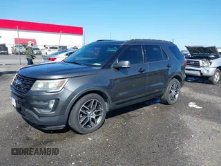 2016 Ford Explorer Sport z VIN 1FM5K8GT7GGA34450, wystawiony jako IAAI lot #41971515 z przebiegiem 197 837 mil mil oraz . Historia ofert i sprzedaży dostępna na DreamBid. Obrazek 2.