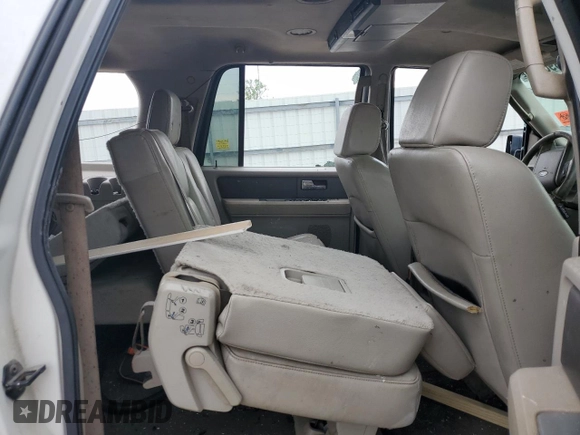 2008 Ford Expedition Max SSV z VIN 1FMFK165X8LA67501, wystawiony jako Copart lot #54390045 z przebiegiem 282 006 mil mil oraz Szkoda całkowita • Salvage title. Historia ofert i sprzedaży dostępna na DreamBid. Obrazek 11.