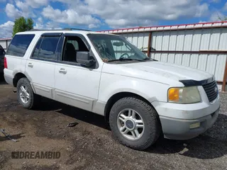 2003 Ford Expedition Special Service z VIN 1FMPU16LX3LB37021, wystawiony jako IAAI lot #42239133 z przebiegiem 238 898 mil mil oraz . Historia ofert i sprzedaży dostępna na DreamBid. Obrazek 1.