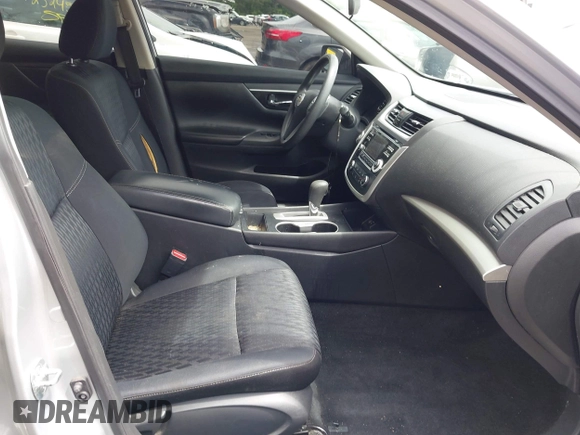 2017 Nissan Altima SR z VIN 1N4AL3AP9HC488843, wystawiony jako IAAI lot #42314162 z przebiegiem 71 713 mil mil oraz . Historia ofert i sprzedaży dostępna na DreamBid. Obrazek 5.
