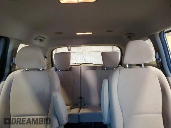 2018 Kia Sedona L with VIN KNDMA5C17J6401561, listed as a Copart auction lot 46232155 with 131,542 mi miles and Clean Title. Bid and sale history available at carsss.com. Image 10.