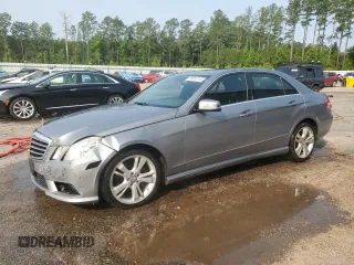 2012 Mercedes-Benz E 350 Luxury with VIN WDDHF8JBXCA545918, listed as a Copart auction lot 58953115 with 220,307 mi miles and Salvage title. Bid and sale history available at DreamBid. Image 1.