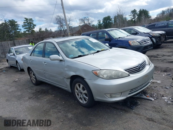 2006 Toyota Camry LE z VIN 4T1BF30K96U119883, wystawiony jako IAAI lot #41858665 z przebiegiem 228 340 mil mil oraz . Historia ofert i sprzedaży dostępna na DreamBid. Obrazek 1.