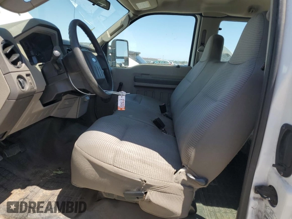 2008 Ford F-250 XL with VIN 1FTSX21598EE58662, listed as a Copart auction lot 57767305 with 137,970 mi miles and Salvage title. Bid and sale history available at DreamBid. Image 7.