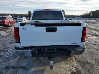 2011 GMC Sierra 1500 SLE z VIN 1GTR2VE37BZ356767, wystawiony jako Copart lot #44529985 z przebiegiem 359 911 mil mil oraz Szkoda całkowita • Salvage title. Historia ofert i sprzedaży dostępna na DreamBid. Obrazek 6.