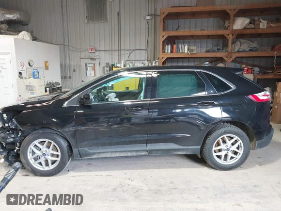 2021 Ford Edge SEL with VIN 2FMPK4J94MBA40692, listed as a IAAI auction lot 41869756 with 44,197 mi miles. Bid and sale history available at carsss.com. Image 14.