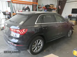 2025 Audi Q3 S line Premium z VIN WA1DECF31S1012025, wystawiony jako Copart lot #60210005 z przebiegiem 8 041 mil mil oraz Czysty tytuł • Clean title. Historia ofert i sprzedaży dostępna na DreamBid. Obrazek 3.