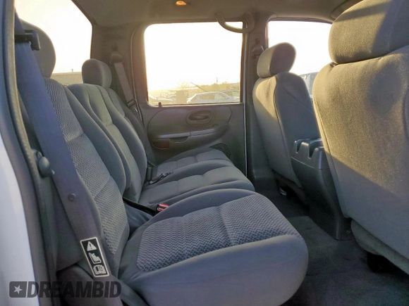 2002 Ford F-150 XLT with VIN 1FTRW08692KD89789, listed as a Copart auction lot 52621555 with 150,012 mi miles and Salvage Title. Bid and sale history available at carsss.com. Image 10.