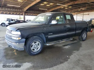 2001 Chevrolet Silverado 1500 LT with VIN 1GCEK19T41Z151844, listed as a Copart auction lot 45010735 with 328,563 mi miles and Salvage Title. Bid and sale history available at carsss.com. Image 1.