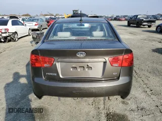 2010 Kia Forte EX with VIN KNAFU4A29A5144394, listed as a Copart auction lot 82932164 with 114,510 mi miles and Clean Title. Bid and sale history available at carsss.com. Image 6.