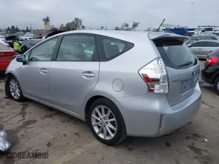 2013 Toyota Prius v Two with VIN JTDZN3EU0D3208339, listed as a IAAI auction lot 41507166 with 116,452 mi miles. Bid and sale history available at carsss.com. Image 3.