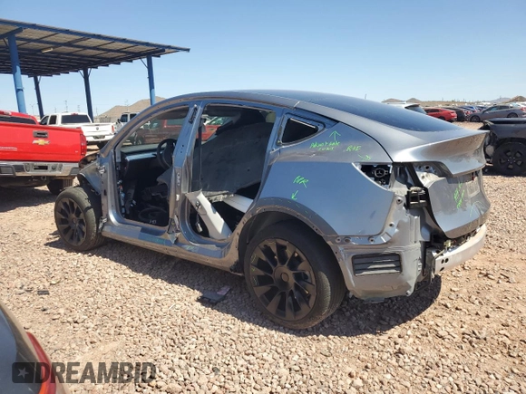 2024 Tesla Model Y Long Range z VIN 7SAYGDEE6RA322800, wystawiony jako Copart lot #49470595 z przebiegiem 16 372 mil mil oraz Szkoda całkowita • Salvage title. Historia ofert i sprzedaży dostępna na DreamBid. Obrazek 2.
